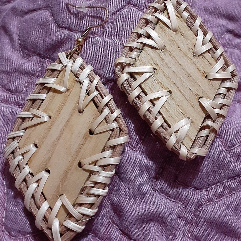 Wooden and raffia style earrings